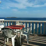 By The Sea Milna, - 3036 Apartment Vis