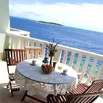 Apartment By The Sea Milna, - 3036
