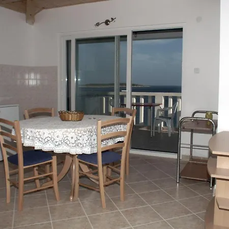 By The Sea Milna, - 3036