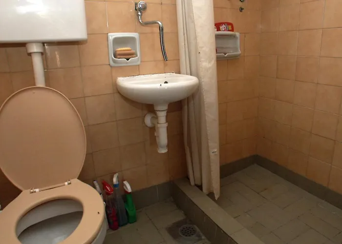 By The Sea Milna, - 3036 * Vis